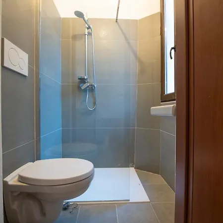 Cantikhouse Free Wifi & Smartv *